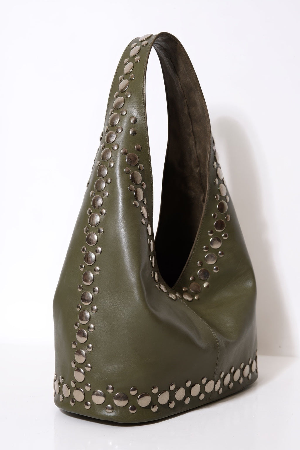 TRIANGLE MILITARY STUDS